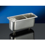 Lavaporzionatore gelateria Dotato di tubo troppo pieno Foro di scarico 2 cm Foro di carico 1,5 cm Dimensioni mm. L 265 x P 110 x 120 h Modello BGLP